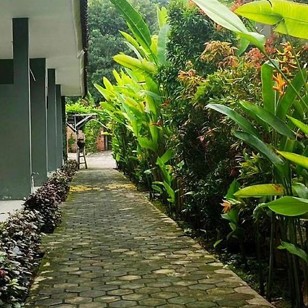 Oyo 2864 Mangsit Garden Homestay المظهر الخارجي الصورة