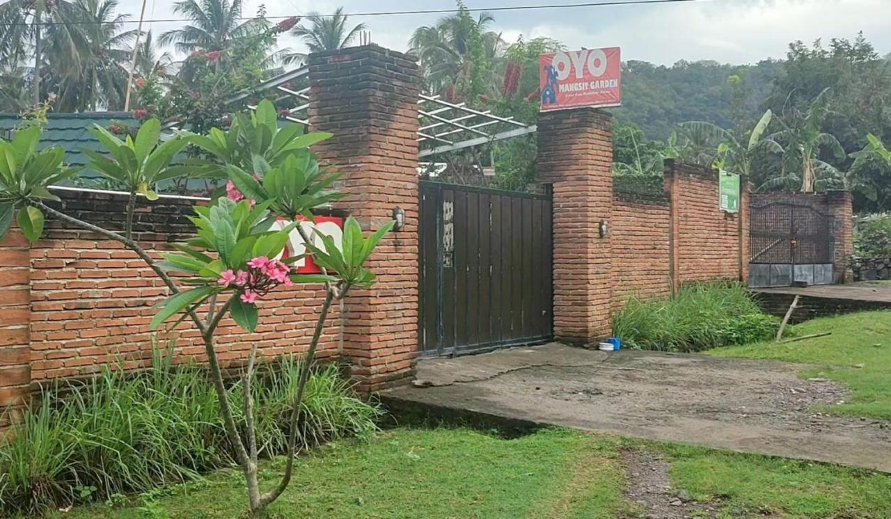 Oyo 2864 Mangsit Garden Homestay المظهر الخارجي الصورة